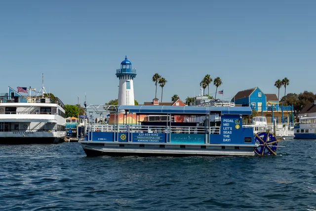 The Duchess Pub beside the Marina del Rey lighthouse